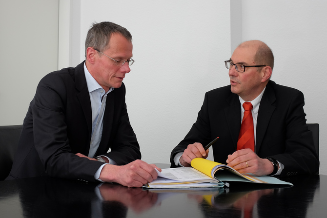 Die Rechtsanwälte Dr. Volker Behr und Michael Richter